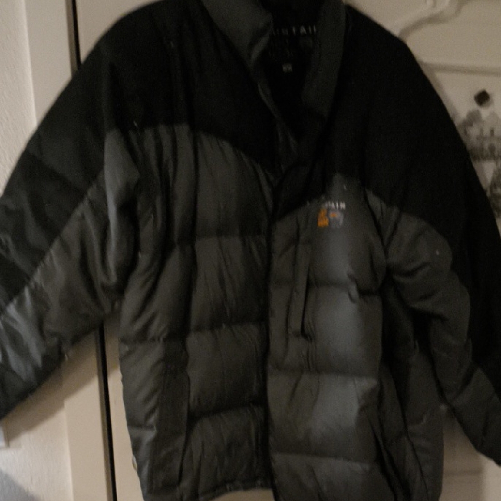 Mountain Hardwear Black and Gray Very Puffy Jacket - See Description
